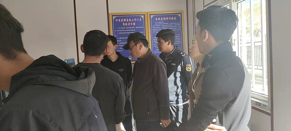 10月21日城管局、環(huán)保局及住建局局長蒞臨我廠謝通門污水處理廠檢查運(yùn)行情況及了解整改階段。